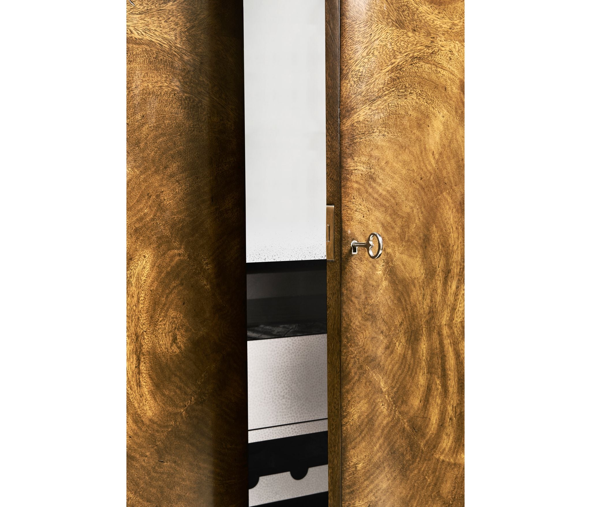 Jonathan Charles Jacques Bar Armoire