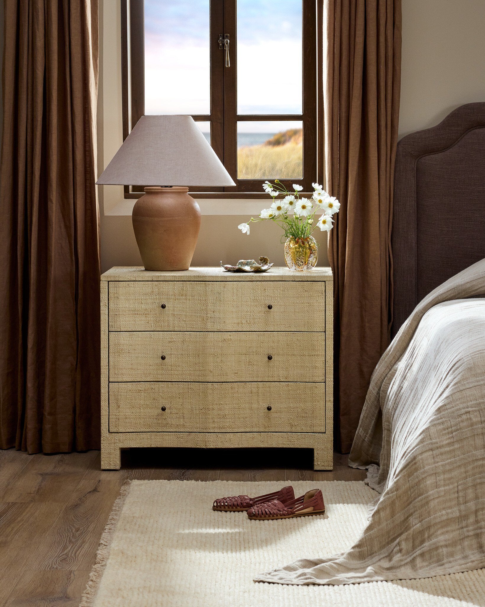 Four Hands Russo Table Lamp — Aged Natural Terracotta-Natural Linen-Dark Kettle Black