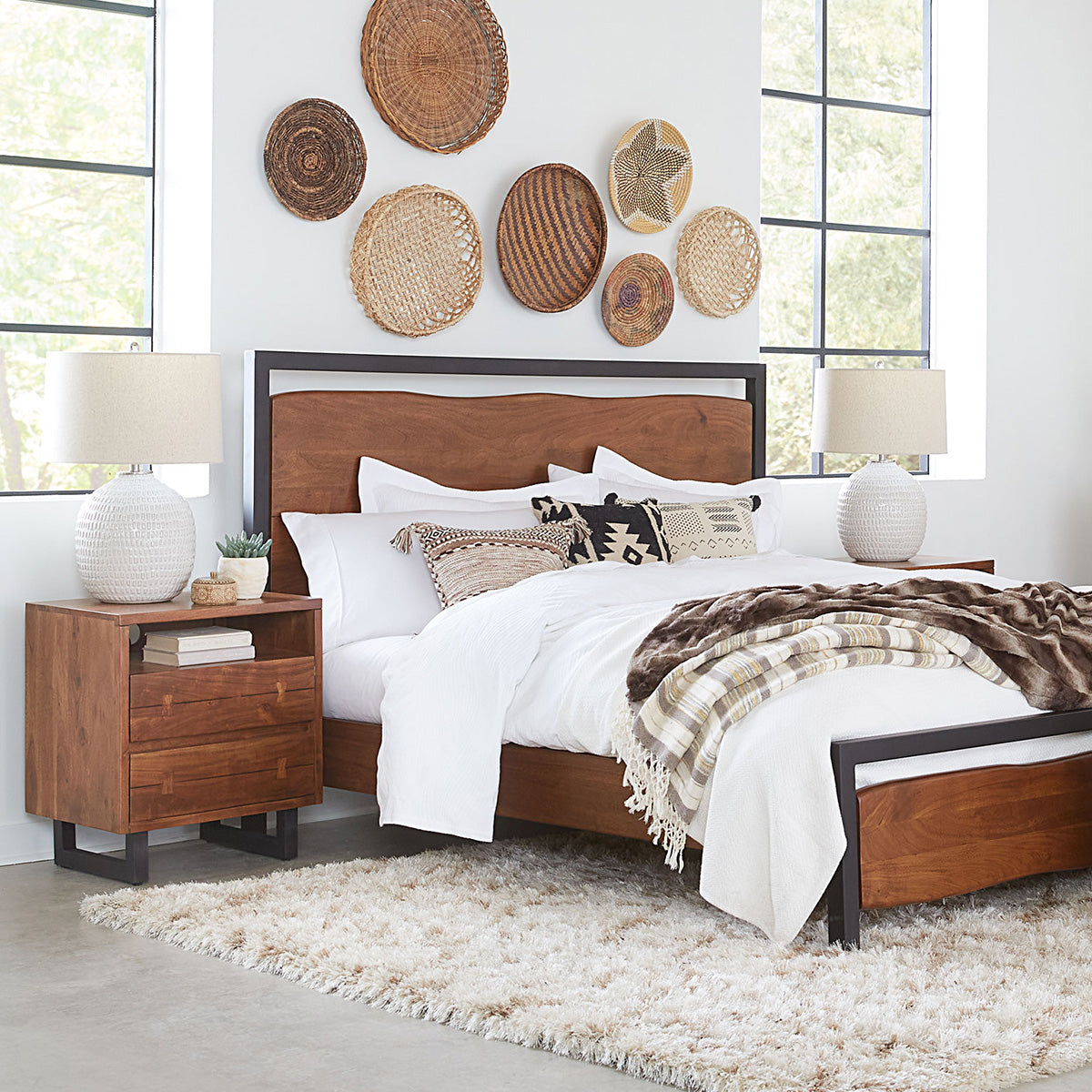 Home Trends & Design Aspen Bed — Walnut