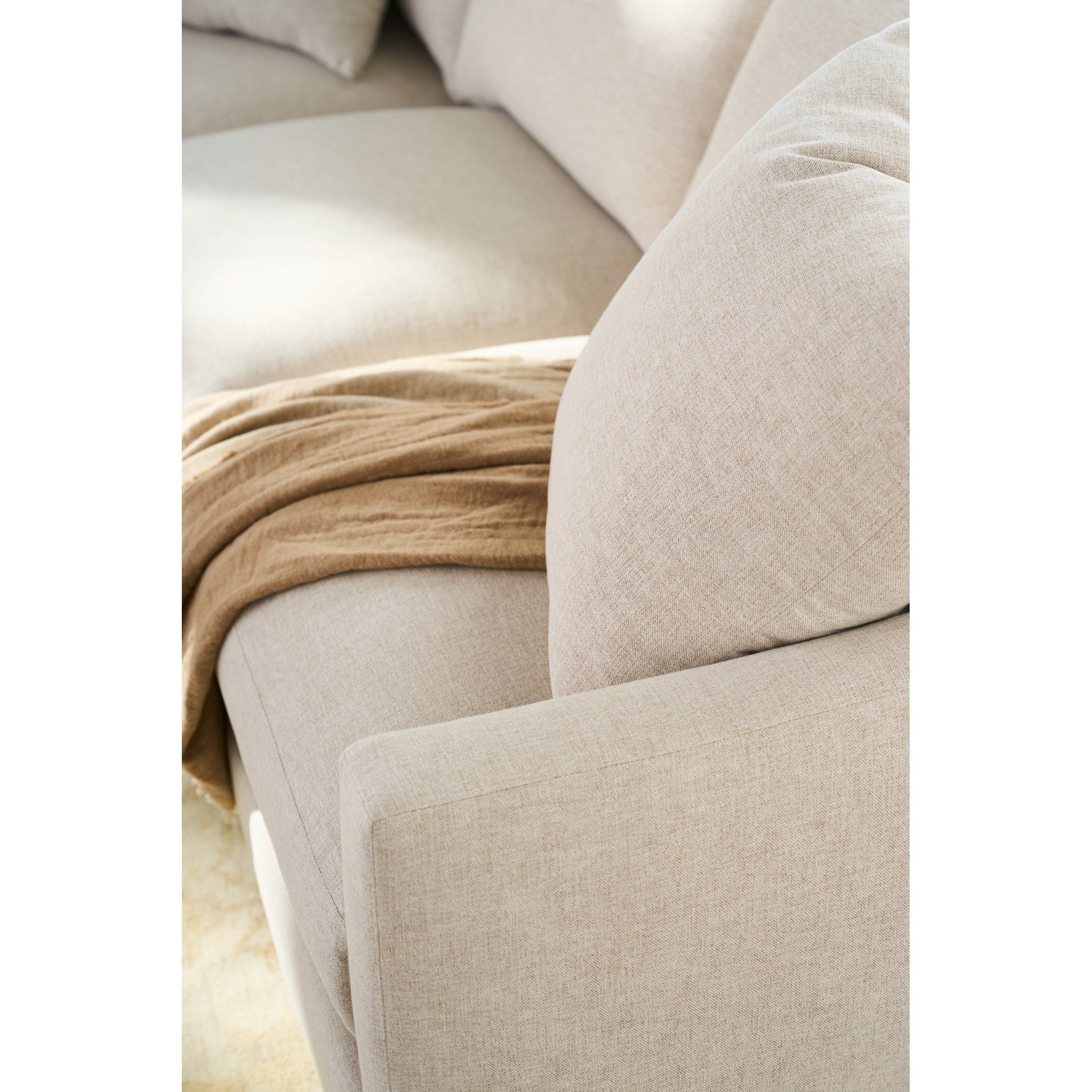 Rowe Furniture Bradford 2-Piece Sectional - Straw — Straw