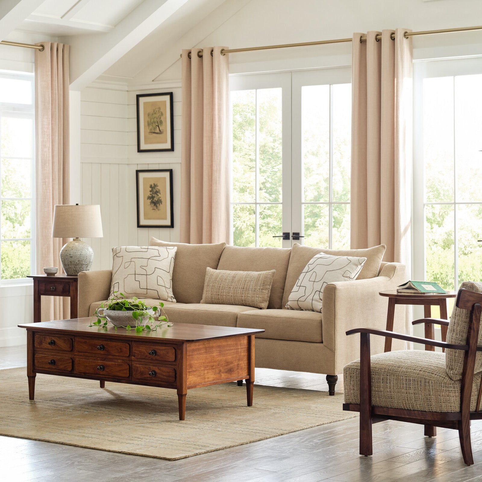 Hudson Valley 86" Sofa
