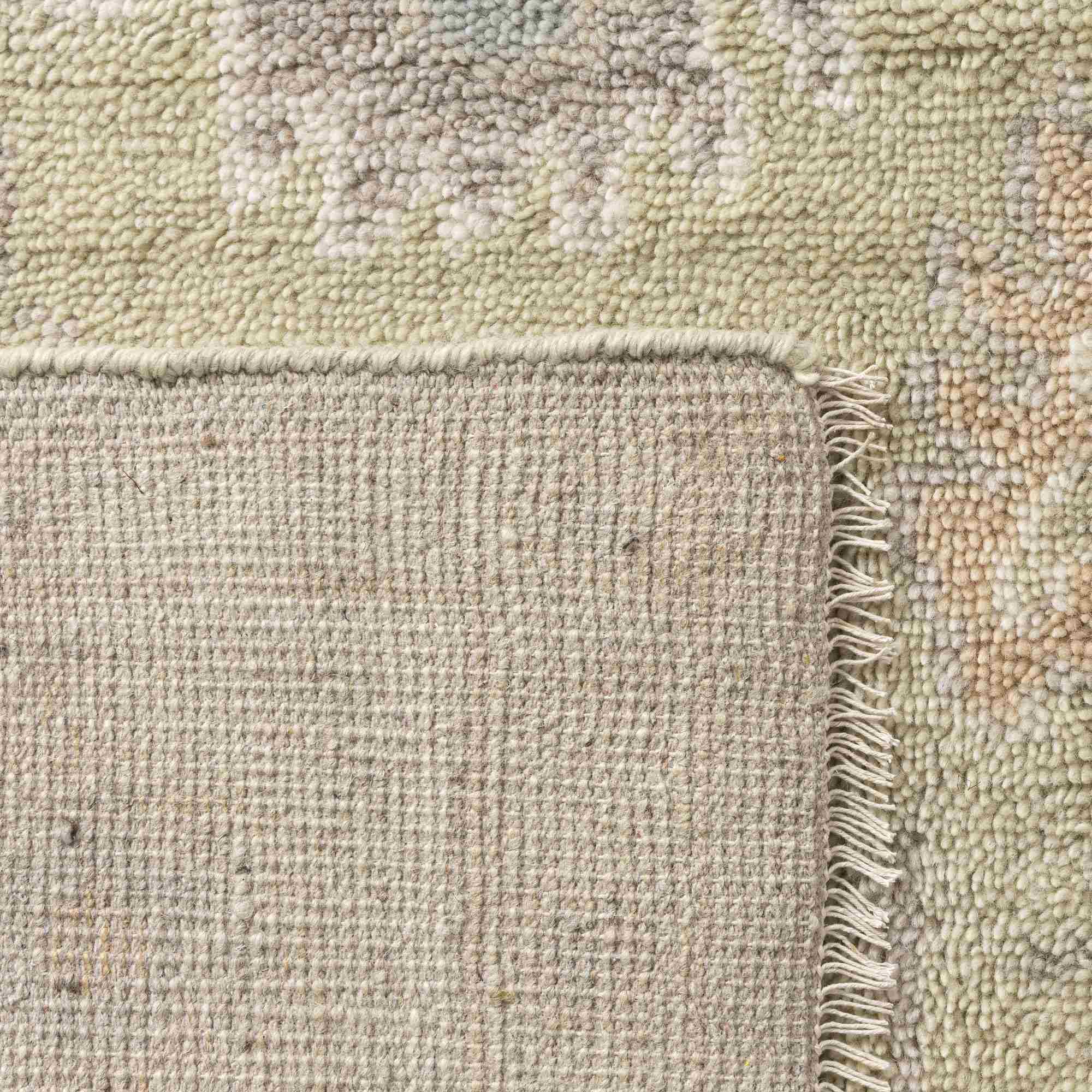 LR Home Senneh Rug — Green / Ivory