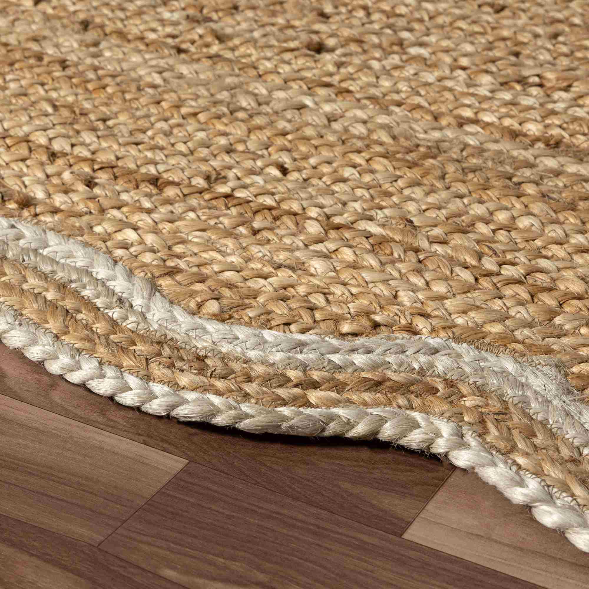 LR Home Scallop Rug — Natural / Ivory