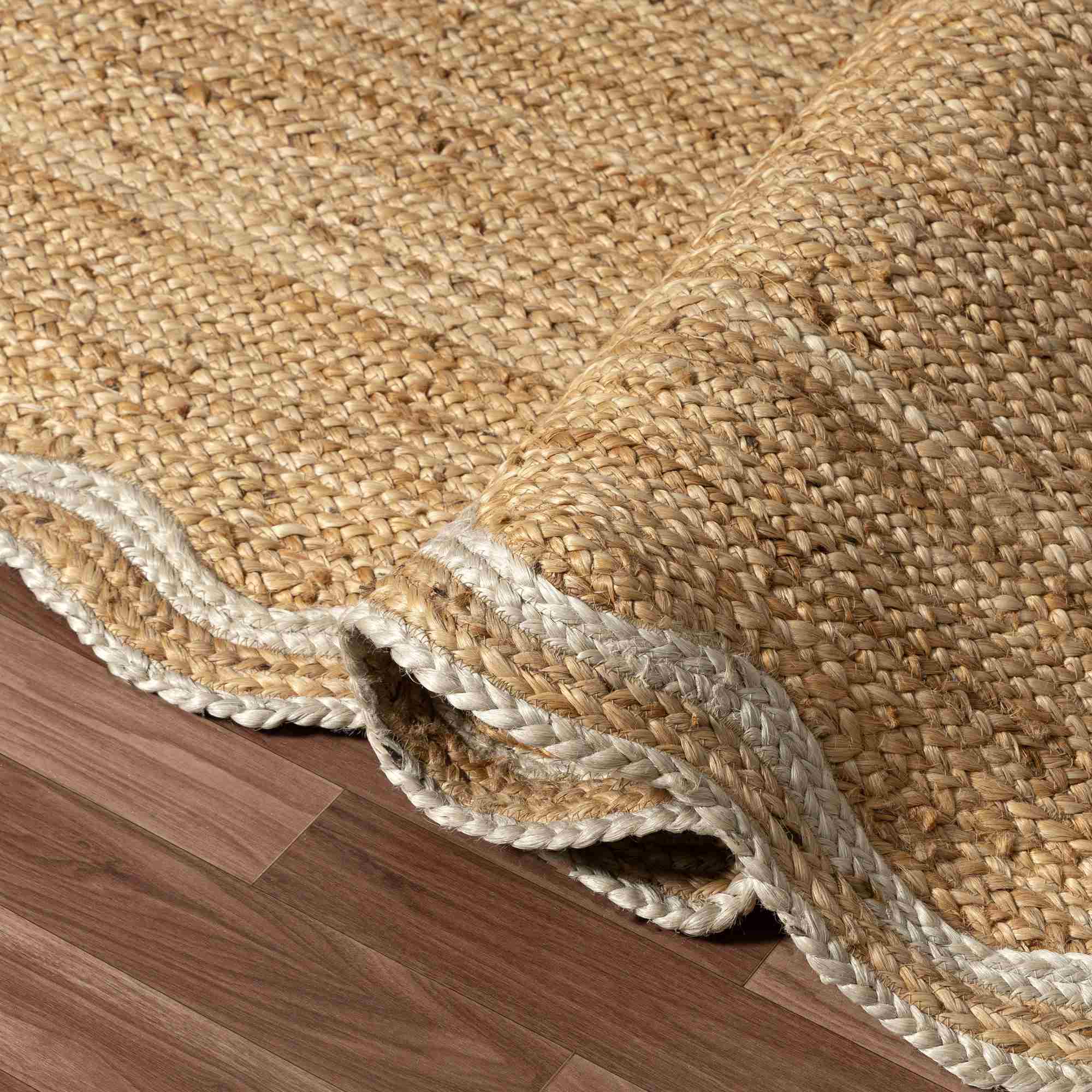 LR Home Scallop Rug — Natural / Ivory