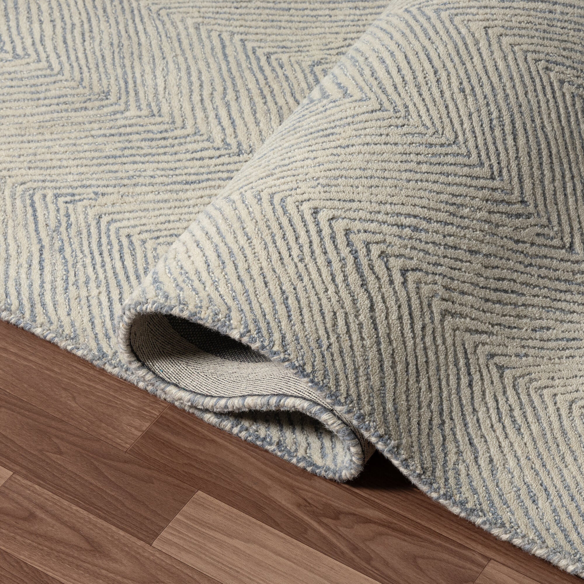 LR Home Scapes Rug — Blue / Ivory