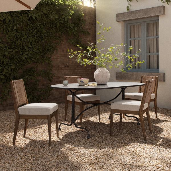 Outdoor Dining Tables