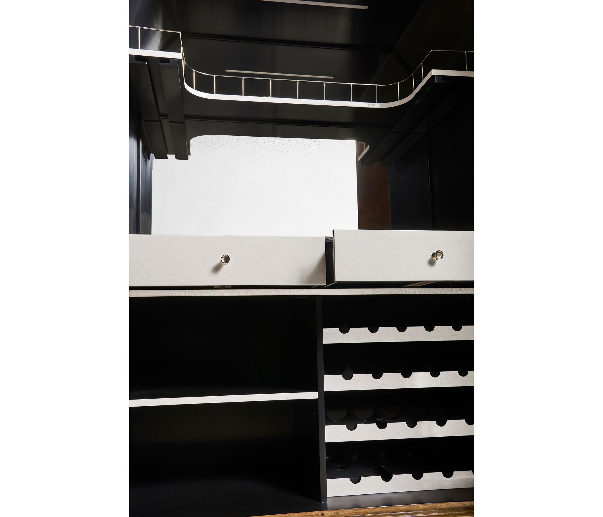 Jonathan Charles Jacques Bar Armoire
