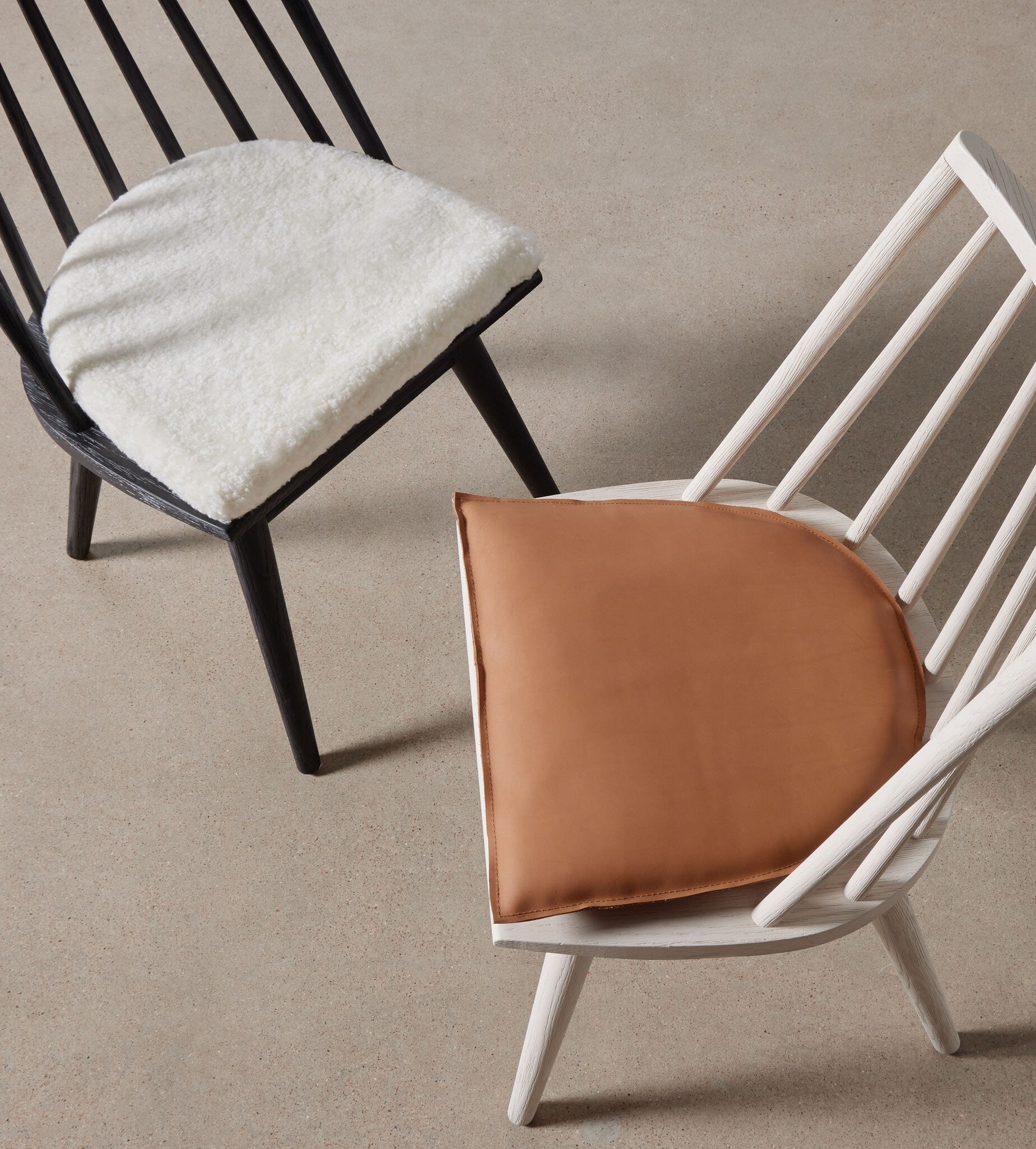 Four Hands Lewis Windsor Chair — Off White Oak Solid-Whiskey Saddle-Ivory Backing