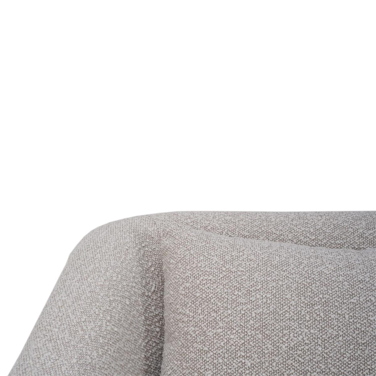 Bramble Victor Love Seat — Boucle Sand