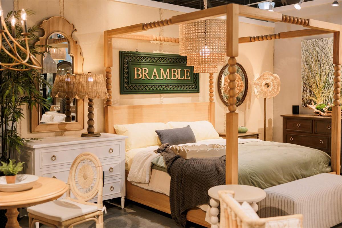 Bramble Cholet Poster King Bed — Fruit Wood
