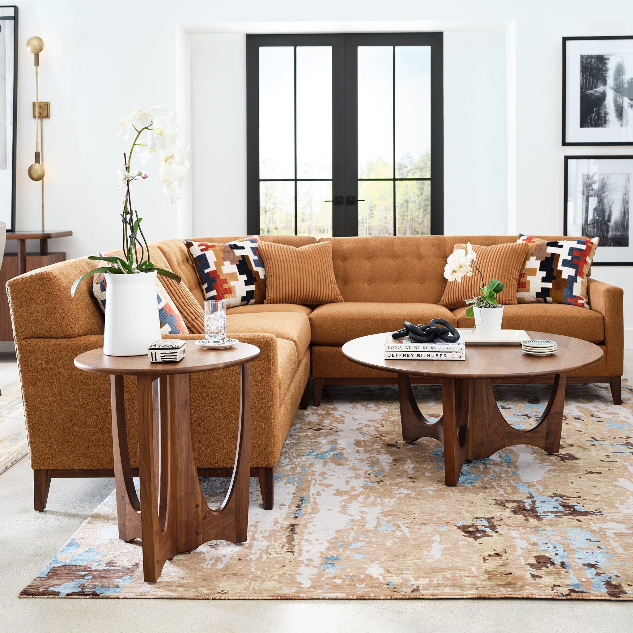 Walnut Grove Round Lamp Table - Stickley Furniture | Mattress
