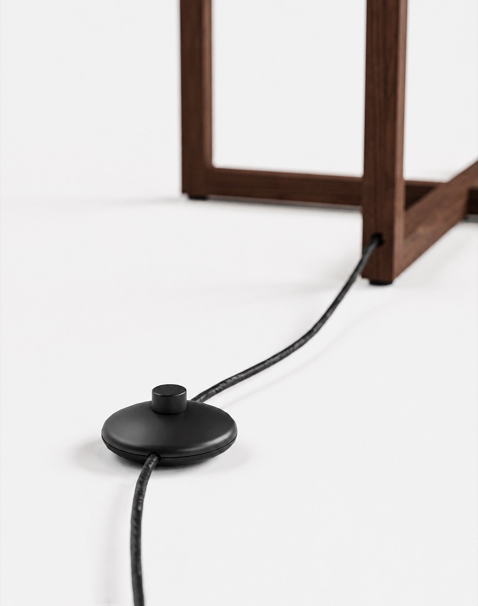 Stickley Walnut Grove Inset Shade Floor Lamp — Walnut Grove Inset Shade Floor Lamp Cord Detail