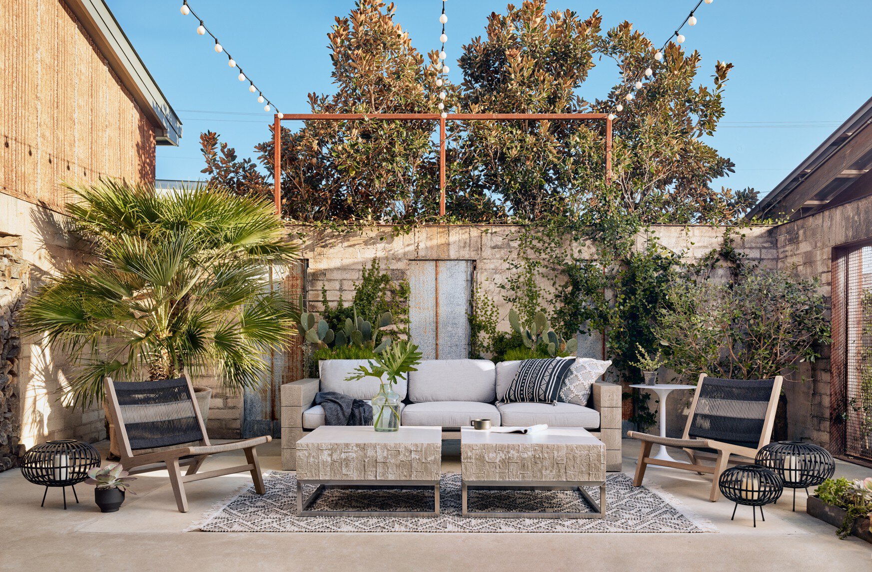 Four Hands Julian Outdoor Chair — Washed Brown-FSC-Dark Grey Rope-Grey Rope