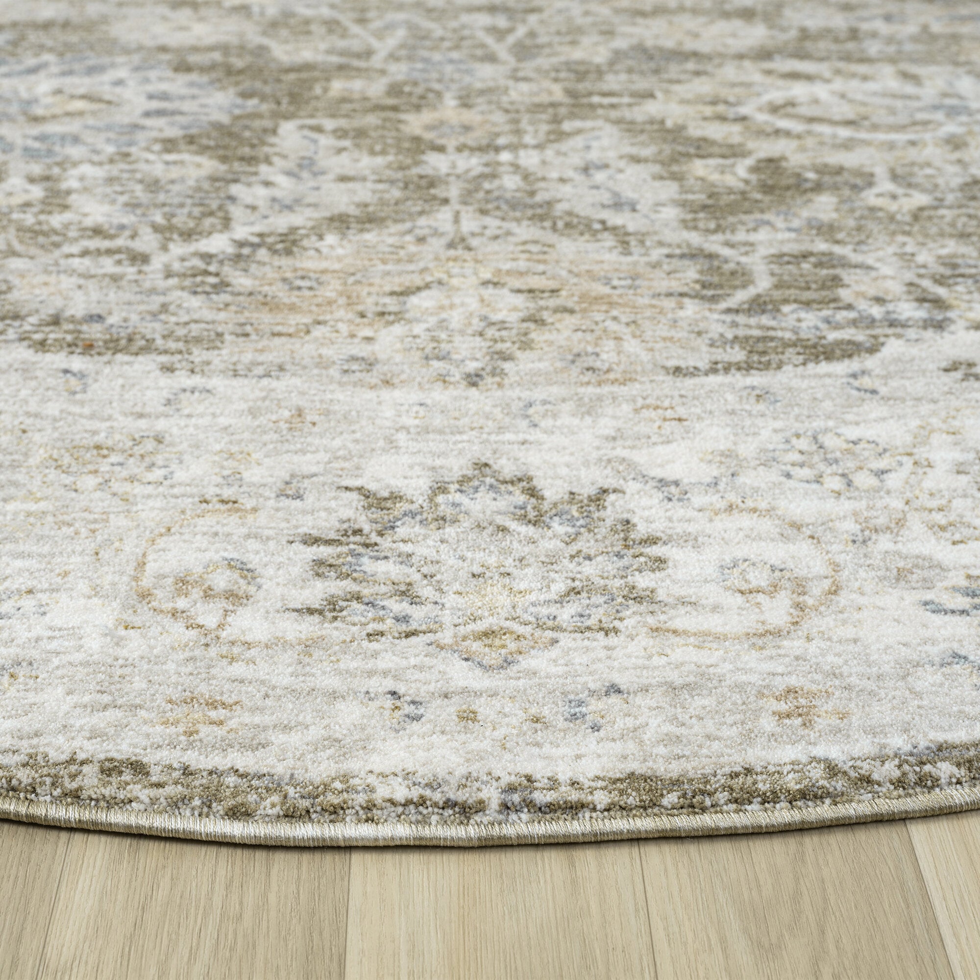 LR Home Miranda Rug — Green / Ivory