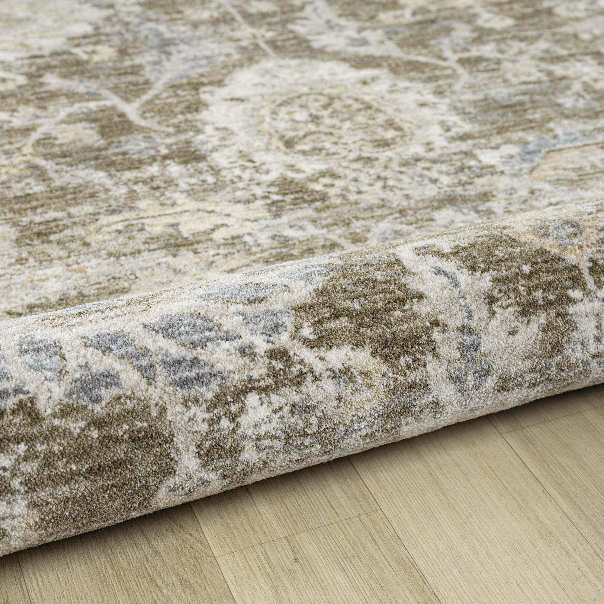 LR Home Miranda Rug — Green / Ivory