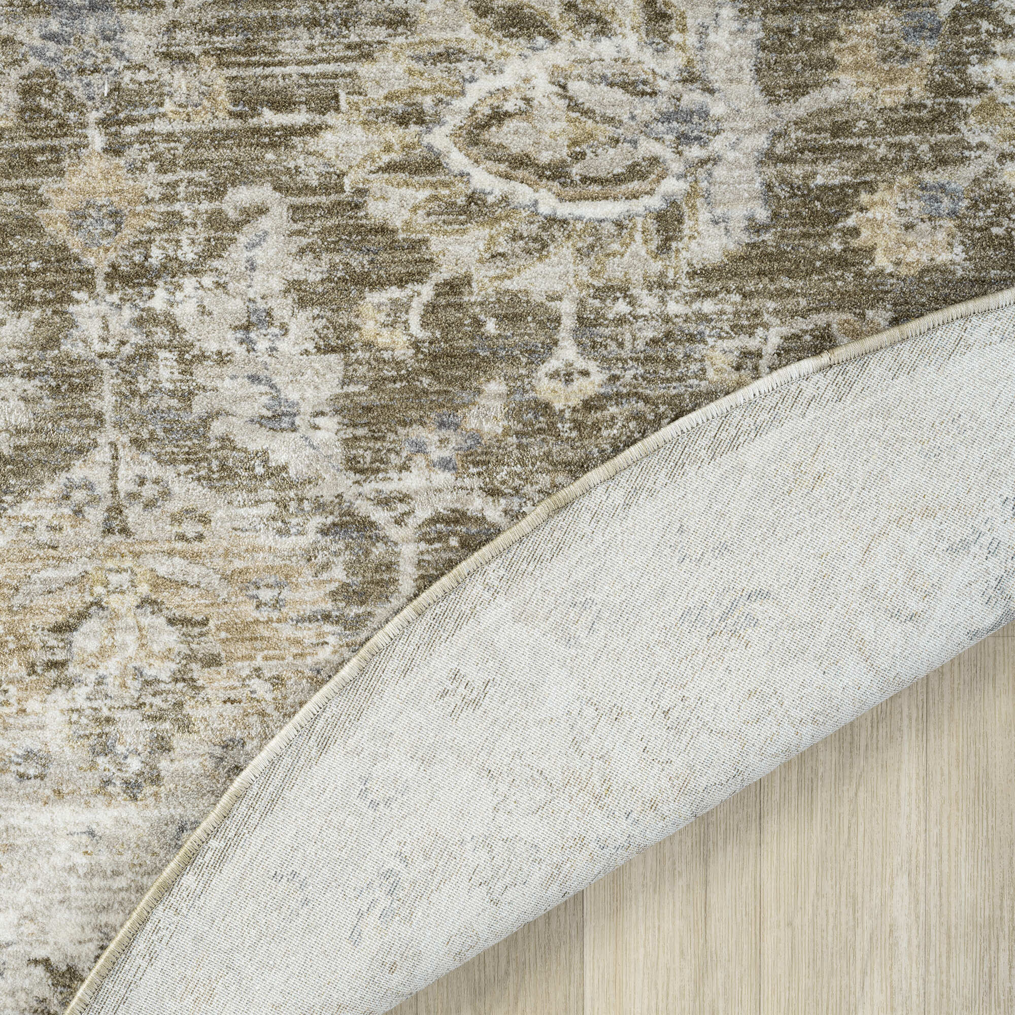 LR Home Miranda Rug — Green / Ivory