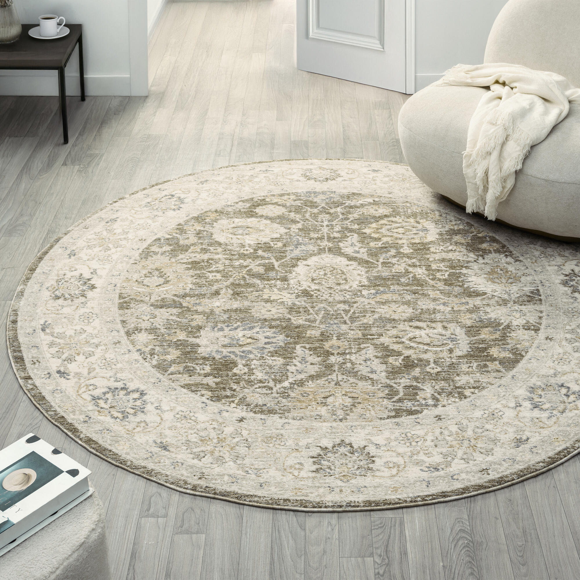 LR Home Miranda Rug — Green / Ivory