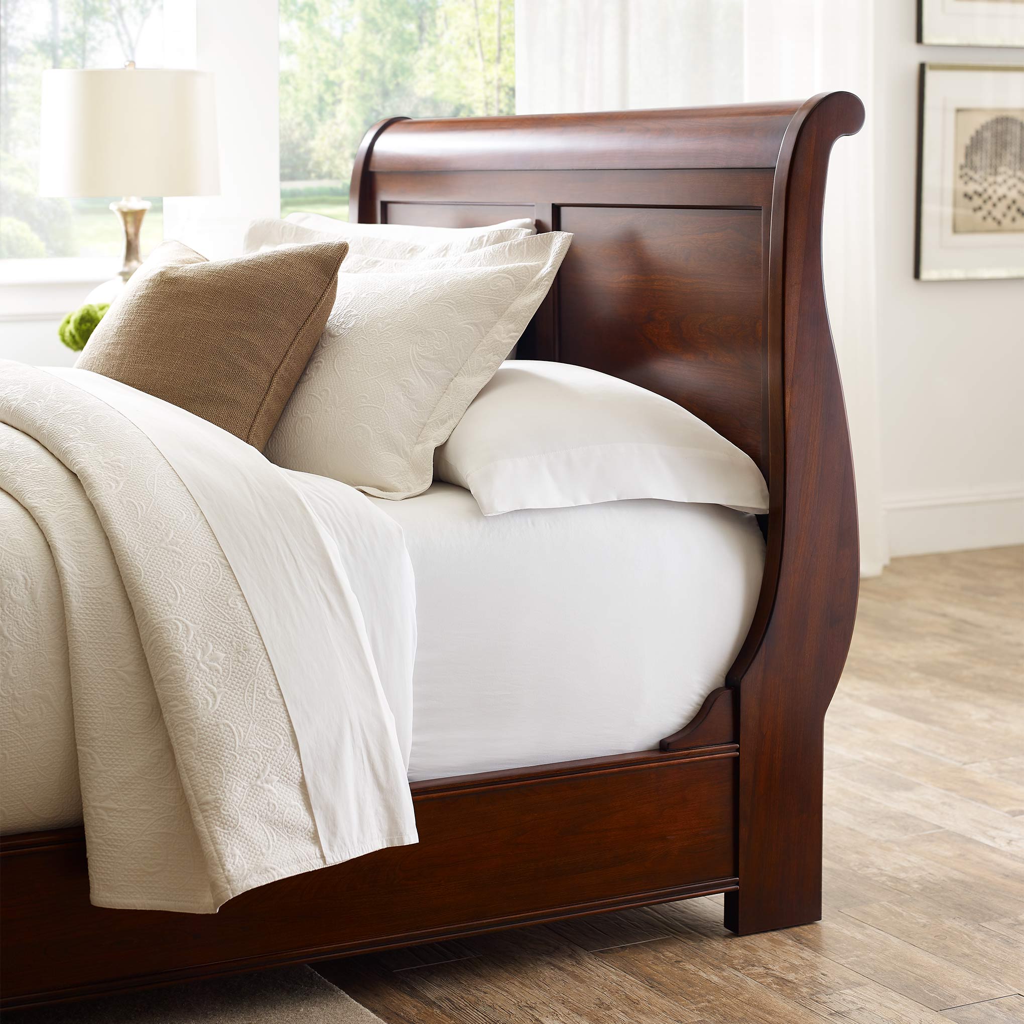 Marseilles Sleigh Bed - NS-137-1006-Q