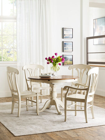 Stickley Stockbridge Pedestal Table
