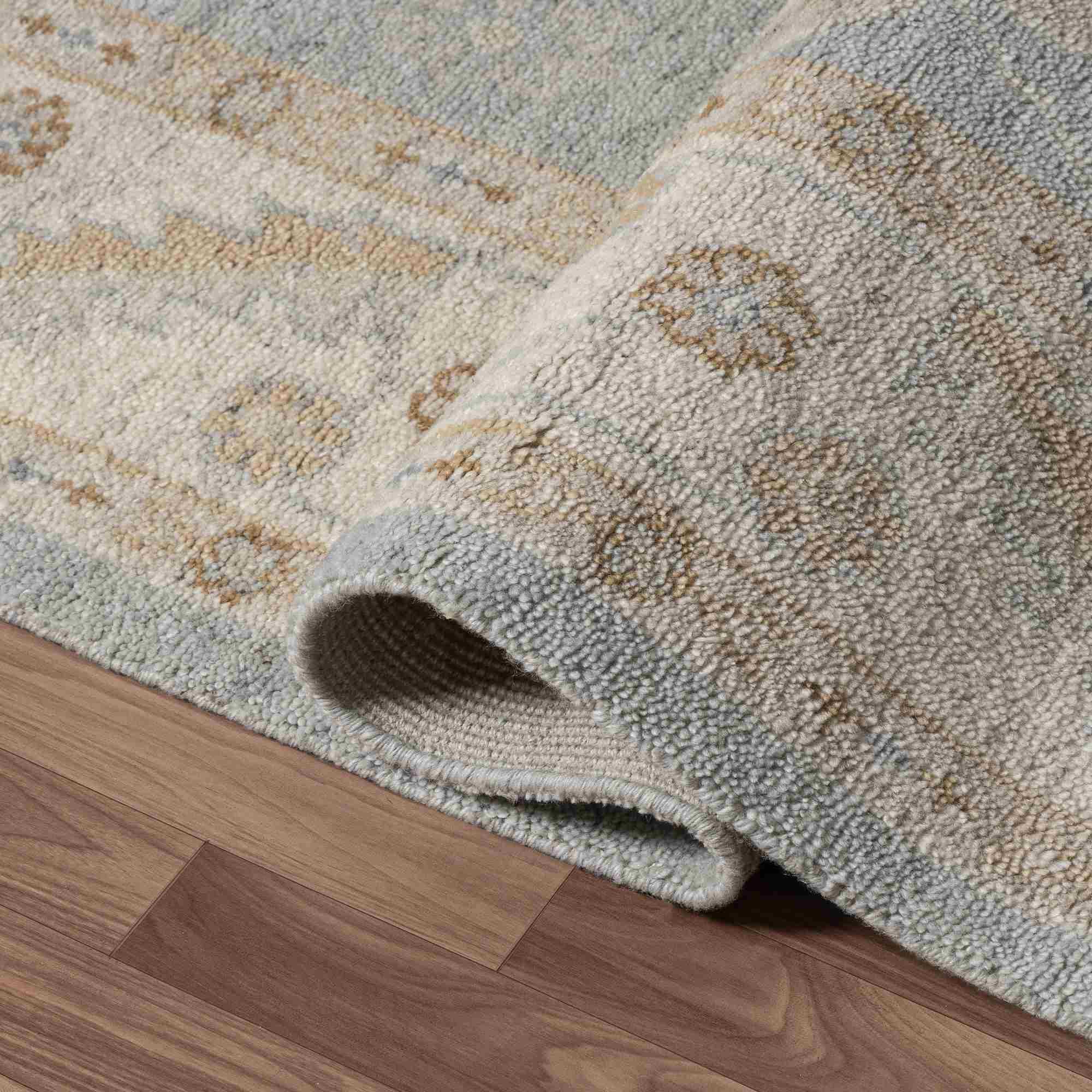 LR Home Senneh Rug — Blue / Ivory