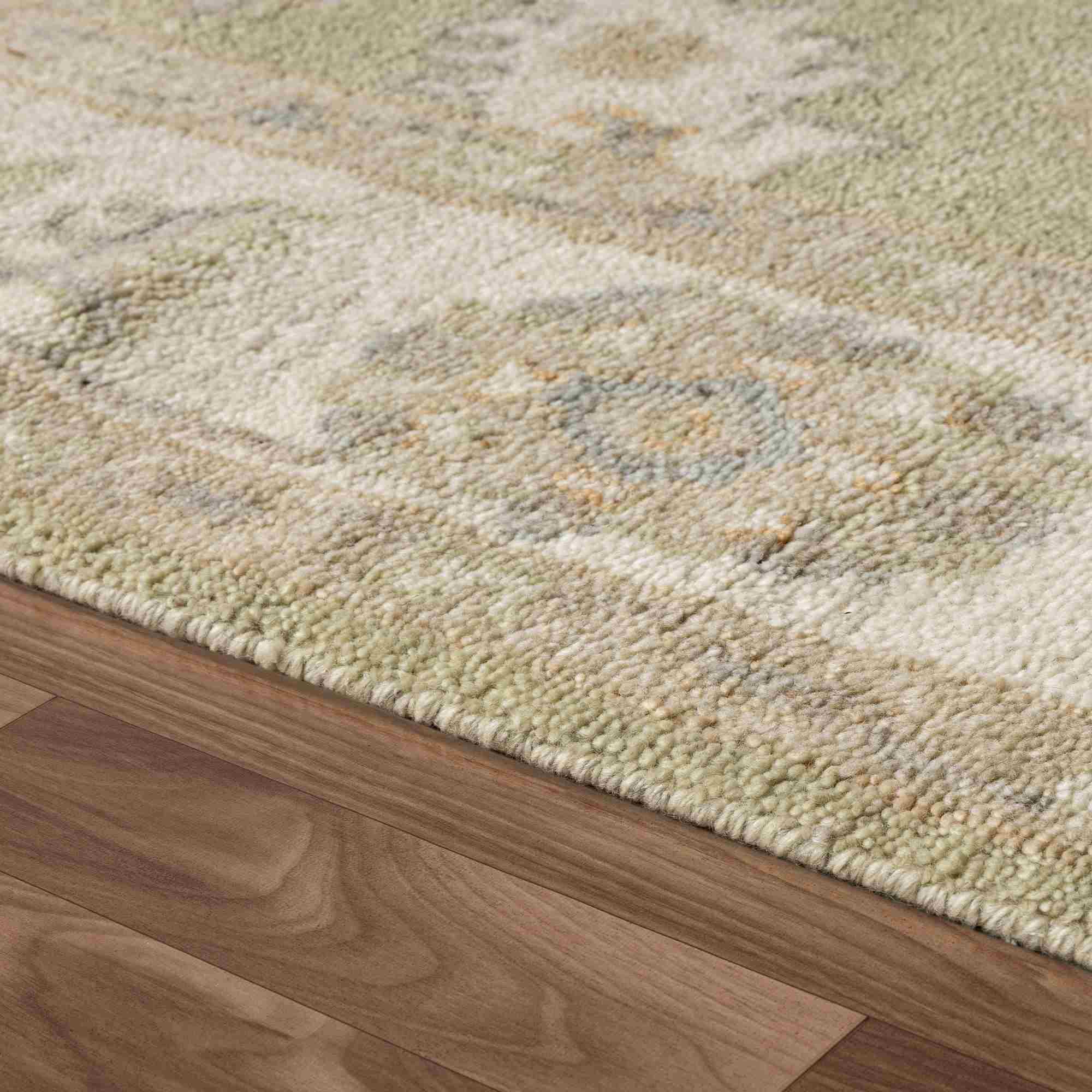 LR Home Senneh Rug — Green / Ivory