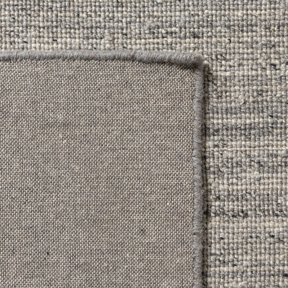 LR Home Merchandiser Rug — Silver